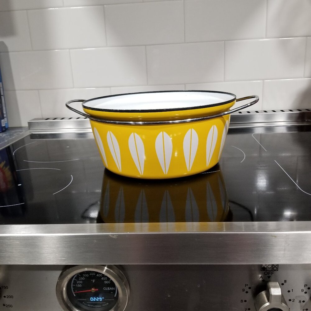 Cathrineholm 5 qt Yellow Lotus Design